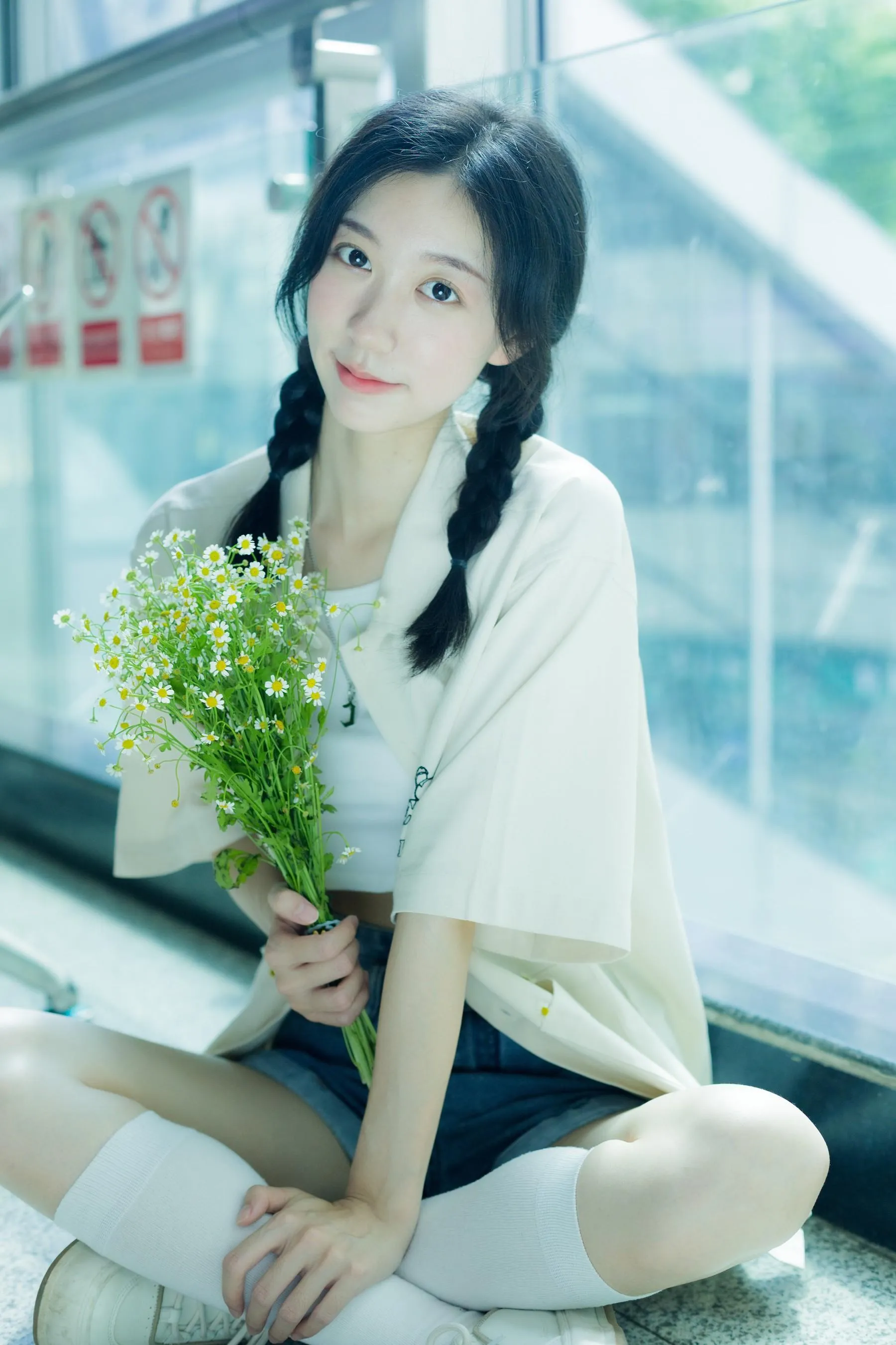 [YITUYU艺图语]2022.08.22 地铁奇遇记 饲猫少女- [39P]插图3